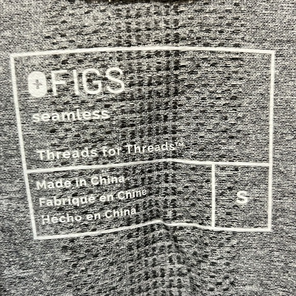 Figs Gray Long Sleeve Top Small - Picture 3 of 5